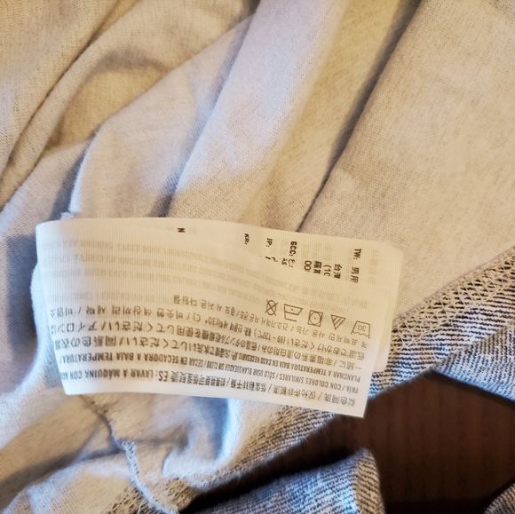 Hollister must have collection crew neck t-shirt in size small - Picture 8 of 11